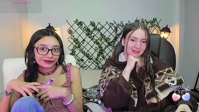 Snapshot of nana__rousse chatting on February 8, 2026, 12:36 am nana rousse online show from February 8, 2026, 12:36 am