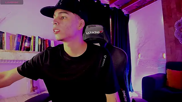 juan posada online show from February 16, 2026, 5:09 pm