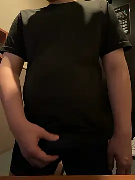 yuuuuusuke00 online show from February 5, 2026, 3:22 am