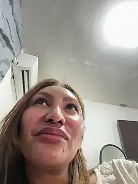 Rhieanne online show from April 7, 2026, 6:47 am