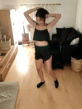 YaraEstelle online show from March 11, 2026, 8:37 pm