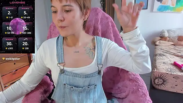 Snapshot of sunflowerr_ chatting on February 25, 2026, 7:45 pm sunflowerr online show from February 25, 2026, 7:45 pm