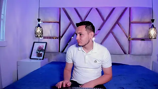 Snapshot of nilaynoa chatting on March 3, 2026, 11:49 am nilaynoa online show from March 3, 2026, 11:49 am