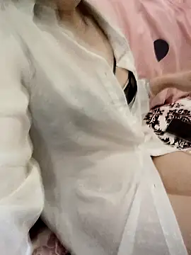 Snapshot of Luna-Luna69 chatting on March 28, 2026, 6:51 pm Luna-Luna69 online show from March 28, 2026, 6:51 pm