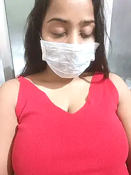 Snapshot of MidnightVibes_ chatting on February 21, 2026, 5:36 pm MidnightVibes online show from February 21, 2026, 5:36 pm