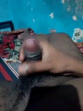 Snapshot of Shrikz99 chatting on February 9, 2026, 7:40 pm Shrikz99 online show from February 9, 2026, 7:40 pm