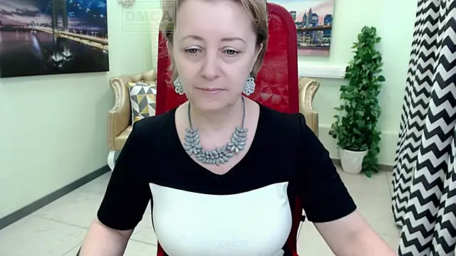 MONA W online show from April 15, 2026, 11:06 am