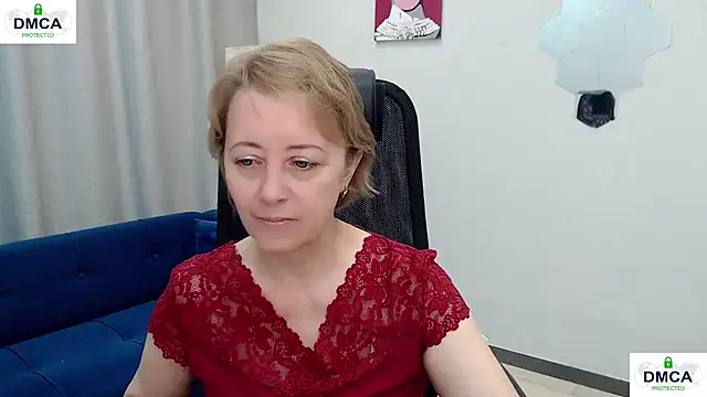 MONA W online show from June 5, 2026, 1:28 pm
