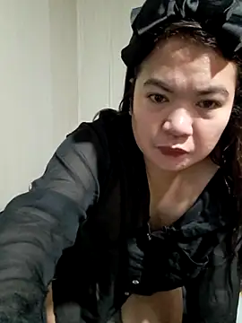 Zyramae 25 online show from April 17, 2026, 3:15 pm