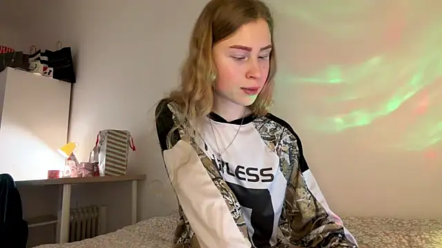 Snapshot of Flexiblegirl chatting on February 12, 2026, 4:35 pm Flexiblegirl online show from February 12, 2026, 4:35 pm