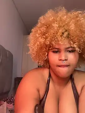 Snapshot of Saphire-18 chatting on March 12, 2026, 8:26 pm Saphire-18 online show from March 12, 2026, 8:26 pm