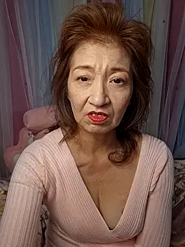 Snapshot of URAN429 chatting on February 9, 2026, 6:45 pm URAN429 online show from February 9, 2026, 6:45 pm