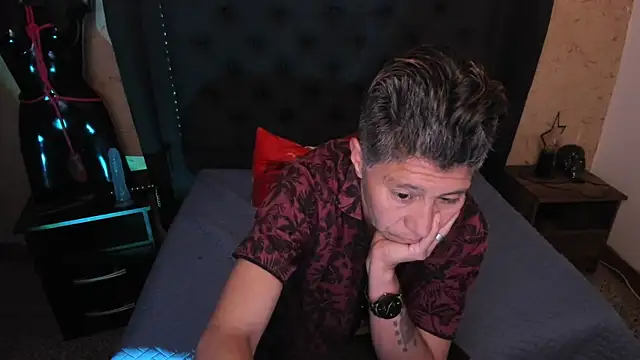 Kali Panther online show from April 16, 2026, 9:39 pm