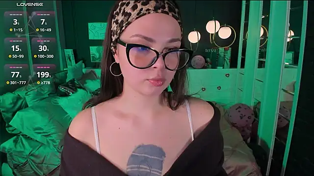 Snapshot of Maykinkya chatting on February 23, 2026, 2:36 pm Maykinkya online show from February 23, 2026, 2:36 pm