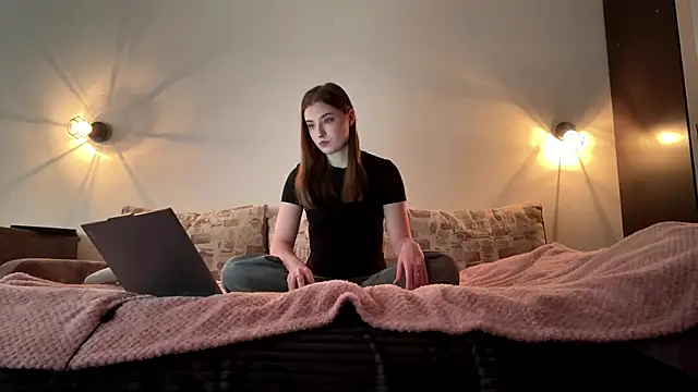 LissaBliss online show from March 6, 2026, 12:34 pm