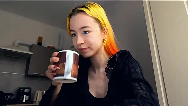 Snapshot of EmilyHein chatting on March 1, 2026, 5:20 am EmilyHein online show from March 1, 2026, 5:20 am