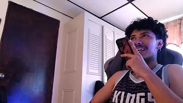 D3v1L88 online show from April 8, 2026, 7:58 pm