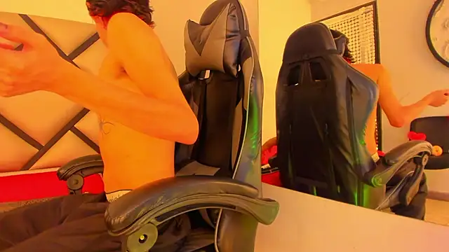 Snapshot of Bennet-Gray chatting on February 1, 2026, 4:55 am Bennet-Gray online show from February 1, 2026, 4:55 am