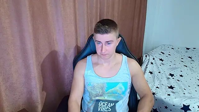 TodMusclePower9 online show from February 3, 2026, 4:32 am