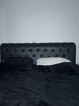 Ellie-rosee online show from February 9, 2026, 7:34 am