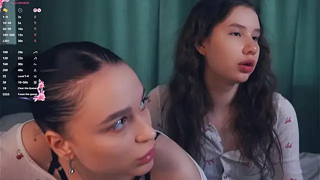 ZofiaSoshnik online show from March 30, 2026, 6:47 am