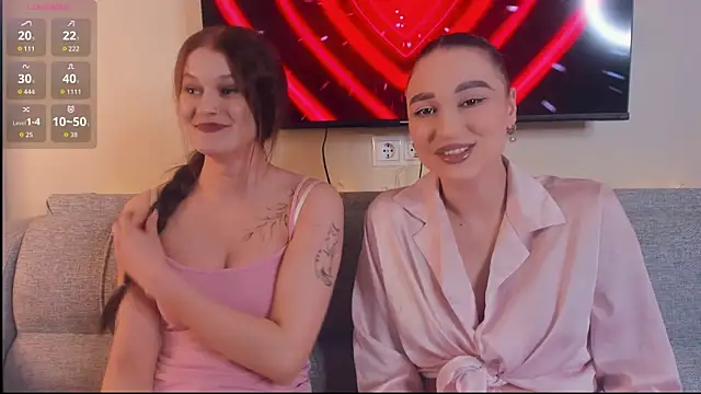 ZofiaSoshnik online show from April 19, 2026, 7:40 am