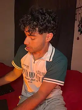 its alejandro27 online show from February 19, 2026, 1:12 am