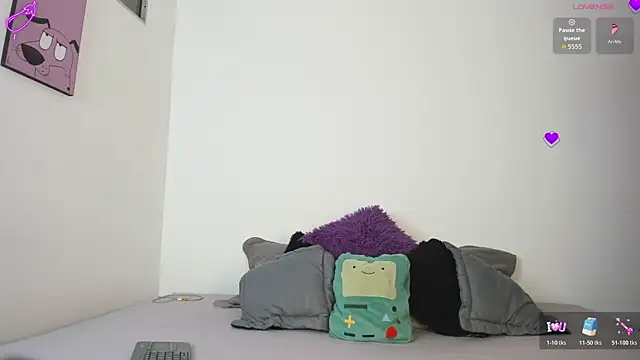 Snapshot of Cherry_violeta chatting on February 19, 2026, 1:51 pm Cherry violeta online show from February 19, 2026, 1:51 pm