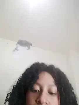 samanthaaristizabal060 online show from June 8, 2026, 1:11 pm