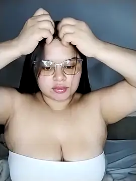 SamanthaStonee online show from March 29, 2026, 8:20 pm