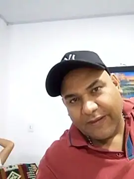 Snapshot of wessAndSandri chatting on February 14, 2026, 11:12 pm wessAndSandri online show from February 14, 2026, 11:12 pm