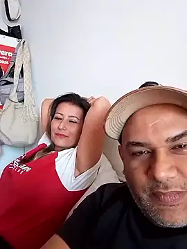 wessAndSandri online show from March 25, 2026, 7:42 pm