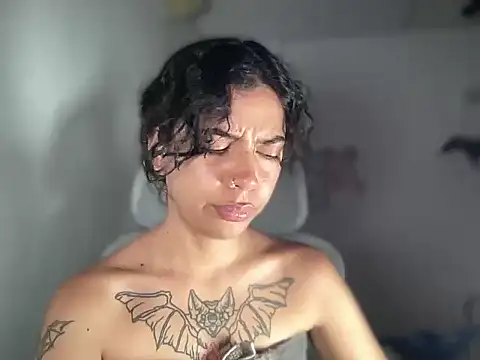 Snapshot of Antonia-bloom chatting on March 3, 2026, 4:18 am Antonia-bloom online show from March 3, 2026, 4:18 am