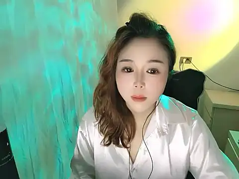 Snapshot of moo-77 chatting on February 4, 2026, 5:02 am moo-77 online show from February 4, 2026, 5:02 am