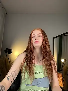 Snapshot of MiraBoom chatting on January 31, 2026, 10:08 pm MiraBoom online show from January 31, 2026, 10:08 pm