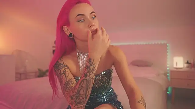 Sarah Pink online show from December 2, 2024, 3:14 pm