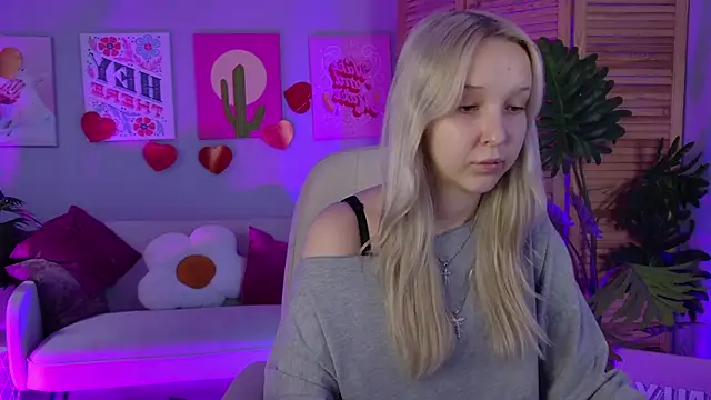 MaoqiBeverly online show from April 16, 2026, 8:04 am