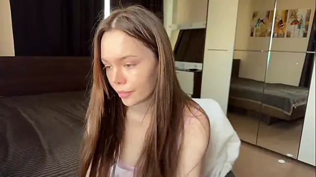 TinaScarlet online show from May 14, 2026, 8:10 am