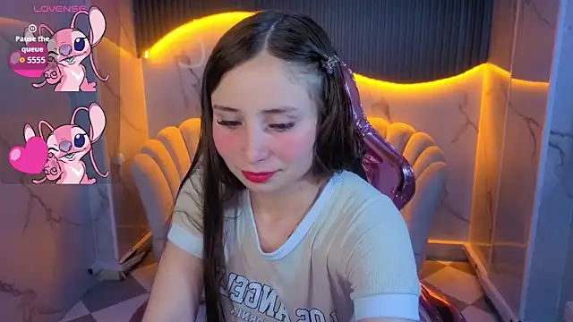 Ariana18 b online show from May 28, 2026, 12:46 pm