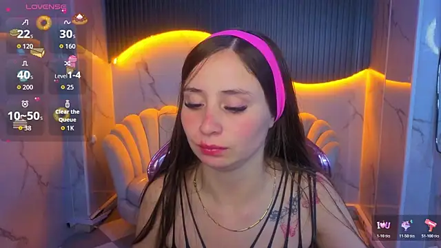 Ariana18 b online show from June 8, 2026, 1:11 pm