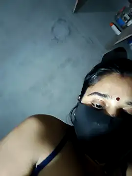 Sexy khushi19 online show from April 8, 2026, 10:32 pm