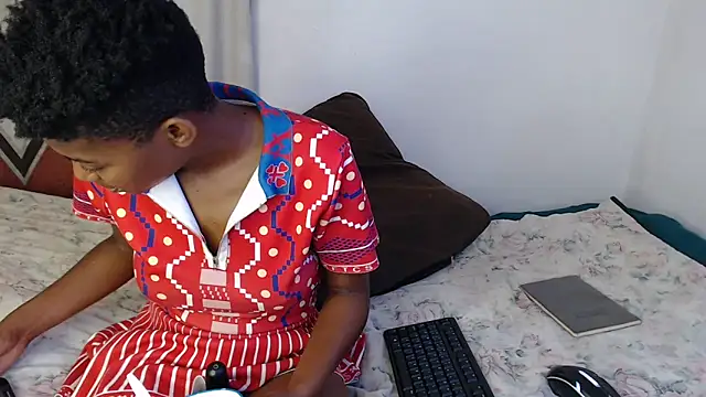 Snapshot of SexyyMandy chatting on March 26, 2026, 2:39 am SexyyMandy online show from March 26, 2026, 2:39 am