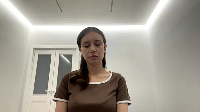 SofiaBlumer online show from February 9, 2026, 3:16 pm