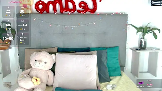 Snapshot of Sophia_Valentina chatting on April 19, 2026, 4:28 pm Sophia Valentina online show from April 19, 2026, 4:28 pm
