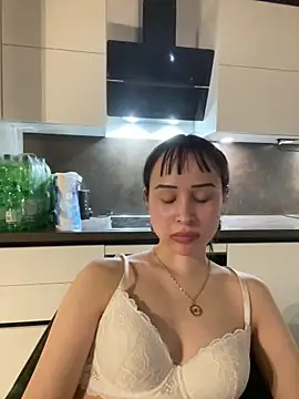 Just-Lilly online show from April 1, 2026, 6:05 pm