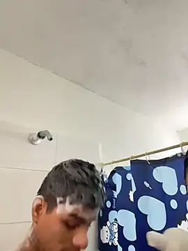 foxxy and lion online show from February 4, 2026, 10:04 pm