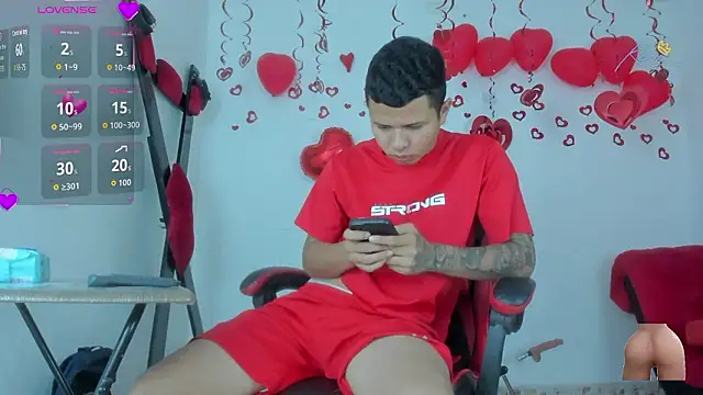 Snapshot of Steven_and_Camilo18 chatting on February 20, 2026, 11:43 am Steven and Camilo18 online show from February 20, 2026, 11:43 am