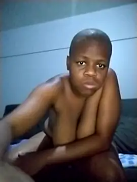 Snapshot of Mzandihottie chatting on February 1, 2026, 5:22 pm Mzandihottie online show from February 1, 2026, 5:22 pm