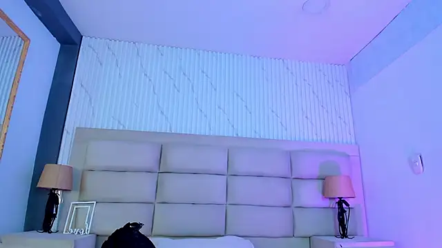 CarolineFyre online show from March 24, 2026, 12:54 pm