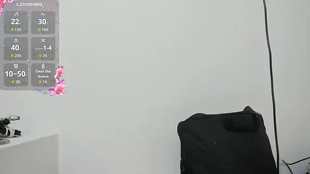 CarolineFyre online show from June 10, 2026, 12:26 pm